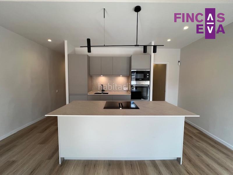 Foto b31636ee-55bb-45c5-82ac-1af433dda9d6. Pis amb calefacció a Raval Barcelona