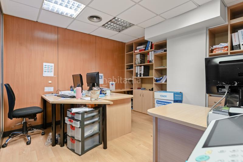 Foto 6a230f05-8abf-43cb-bedc-a76b48c312ac. Local commercial dans La Vila Olímpica del Poblenou Barcelona