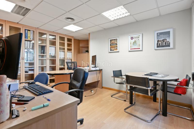 Foto c22345e5-b267-4a58-b271-6b83dd47e339. Local commercial dans La Vila Olímpica del Poblenou Barcelona