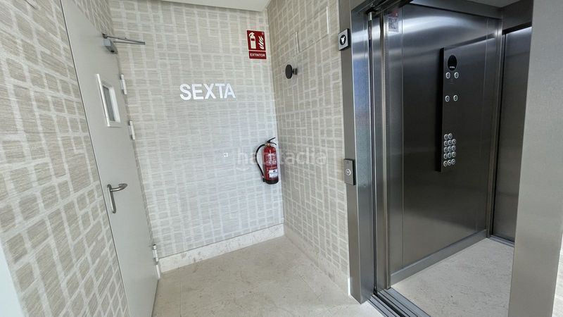 Foto 80560eb3-86a3-4af4-a79f-3368b38a5d49. Pis amb aparcament piscina a puerto de Estepona Estepona