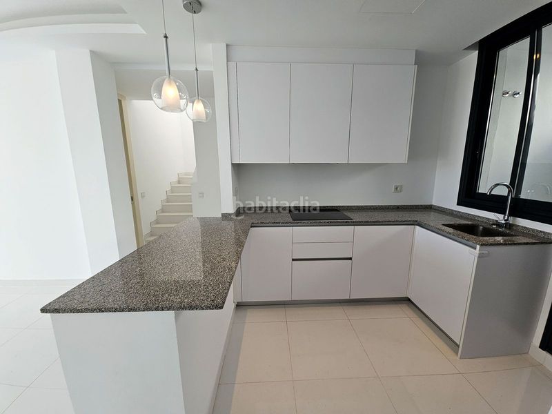 Foto b15f5494-eebc-419d-a4ee-d9aab3dab397. Pis amb aparcament piscina a Nueva Atalaya Estepona