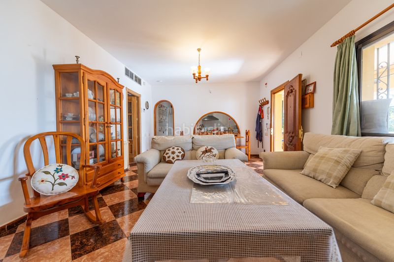 Foto ed9bc027-6b26-410c-bdff-ee82a8db08d0. Casa amb aparcament piscina a El Rosario - Ricmar Marbella