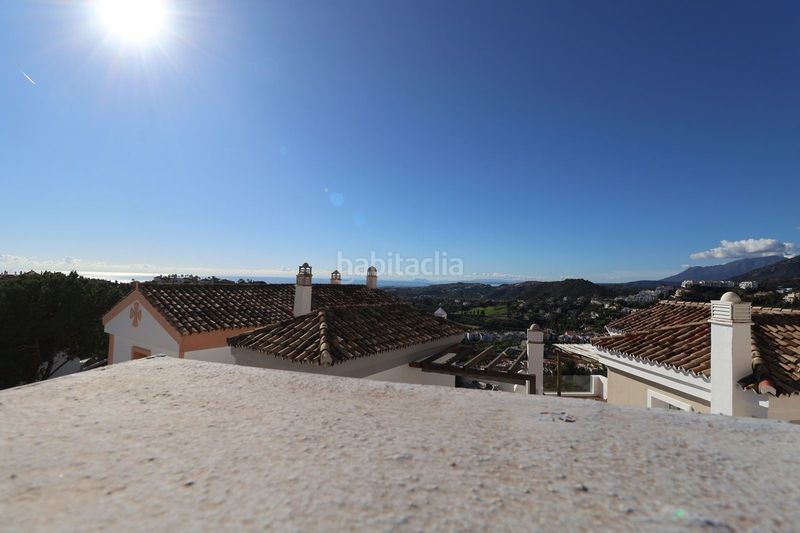 Foto d9077b5f-8f2b-4c1e-a07e-27a5553fdd32. Casa adossada amb aparcament piscina a La Quinta Benahavís