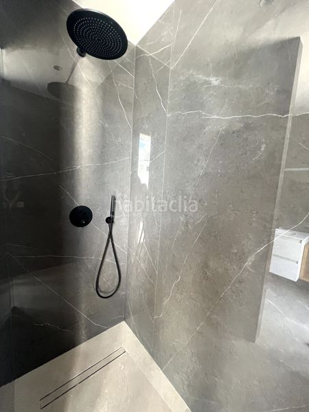Foto f675a7d0-46ee-4e12-beeb-a6626bc0955e. Casa amb piscina a Nueva Atalaya Estepona