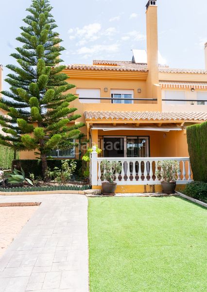 Foto 6131e250-975a-4935-a6c8-b2986054a5fe. Casa adossada amb piscina a Riviera del Sol Mijas