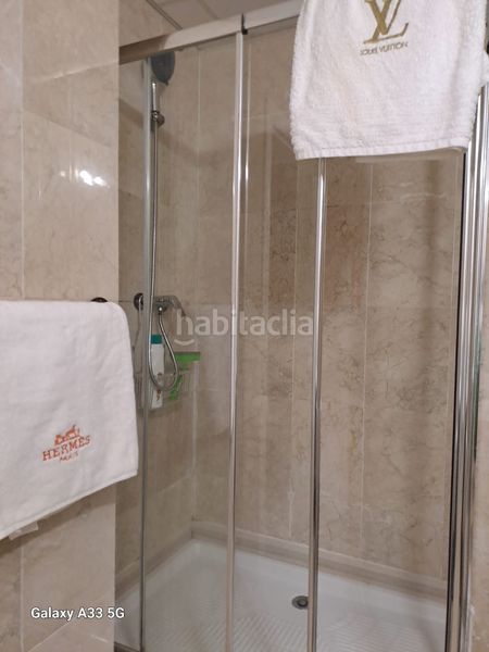 Foto de572595-1676-426b-9662-5b70d6fb9f46. Pis amb aparcament piscina a Centro Estepona