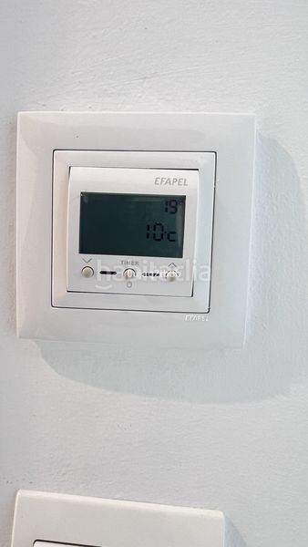 Foto 5697584d-c8ac-4968-ad52-e317b9430dd7. Piso apartamento en una de las urbanizaciones mejor valoradas de la zona. cerrado con grandes zonas comunes, enorme piscina de adultos en Marbella