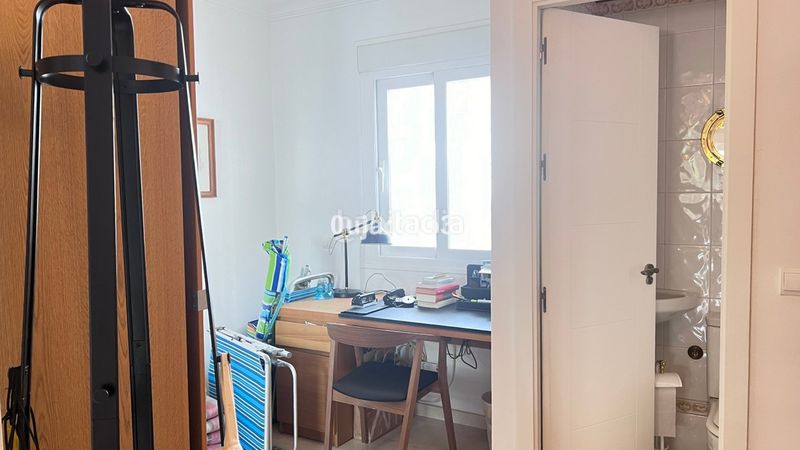 Foto 9f0fa4b1-9b77-4d31-911a-dec42961e83d. Piso apartamento en una de las urbanizaciones mejor valoradas de la zona. cerrado con grandes zonas comunes, enorme piscina de adultos en Marbella