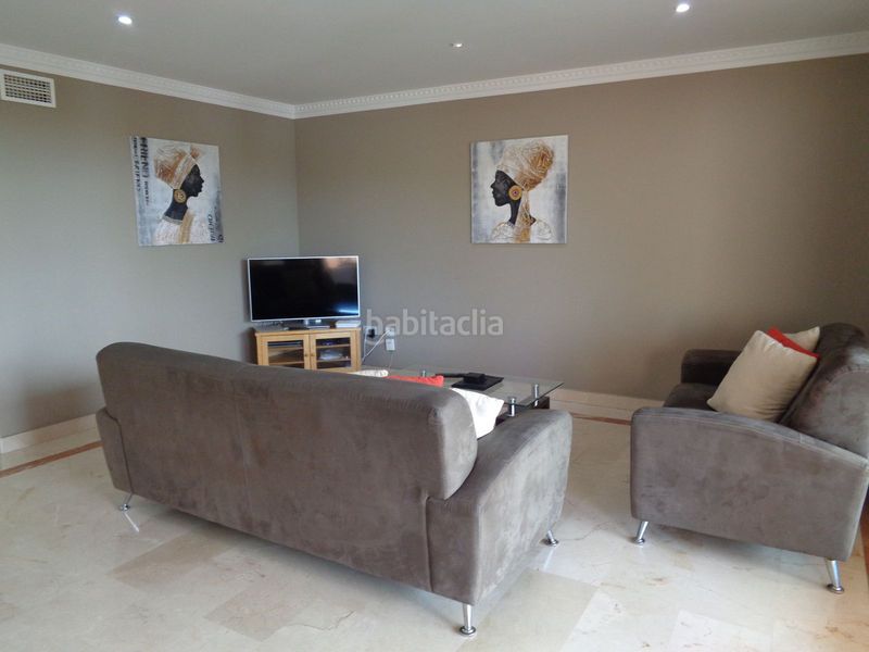 Foto 620fe83b-2743-4e1a-a4f5-0d5acf39f45d. Pis amb aparcament piscina a Benahavís pueblo Benahavís