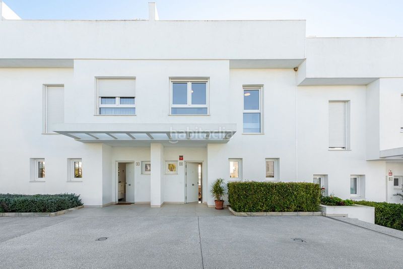 Foto 2090ae7c-d5f1-4587-aca2-72cb2a51c323. Casa adossada amb aparcament piscina a Riviera del Sol Mijas