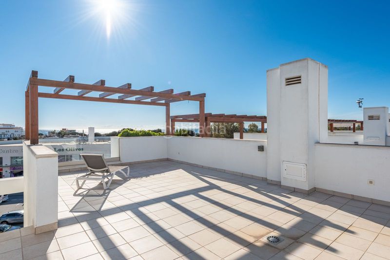 Foto 4f472325-e500-434e-894e-8cd9ee351759. Casa adossada amb aparcament piscina a Riviera del Sol Mijas