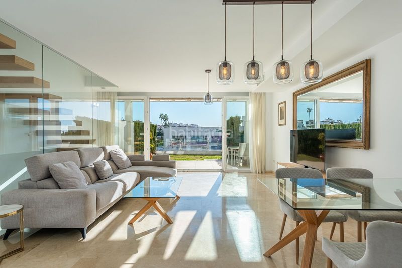 Foto b880f26d-a49e-4489-b906-e8d3b555330b. Casa adossada amb aparcament piscina a Riviera del Sol Mijas