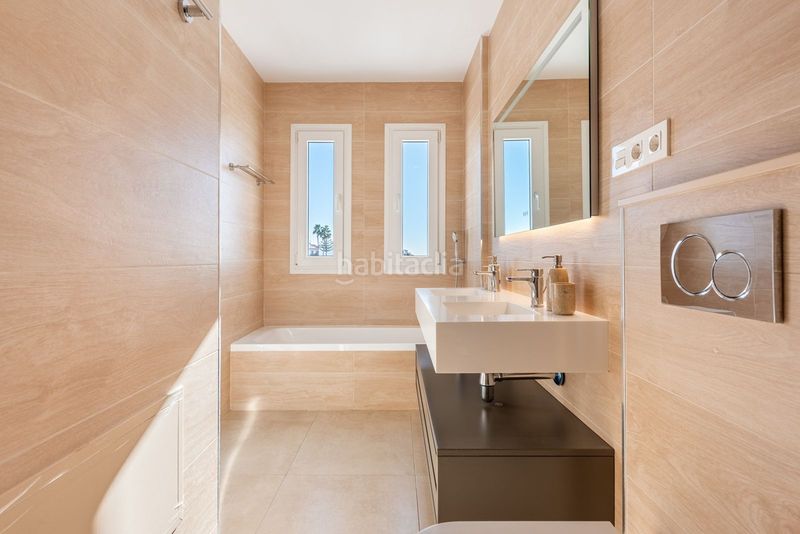 Foto c399db3a-0ac0-49a3-9803-ecfa2fc29550. Casa adossada amb aparcament piscina a Riviera del Sol Mijas