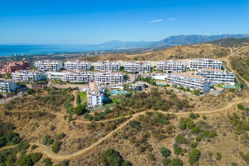 Foto c1b22fe2-7e31-4ecd-b48c-696ee3ff4f7c. Pis amb aparcament piscina a Riviera del Sol Mijas