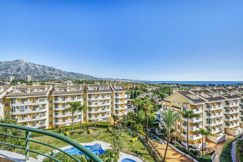 Foto 111c68f2-2318-4631-aa45-8d6e48b3abdc. Pis amb aparcament piscina a Nueva Andalucía centro Marbella