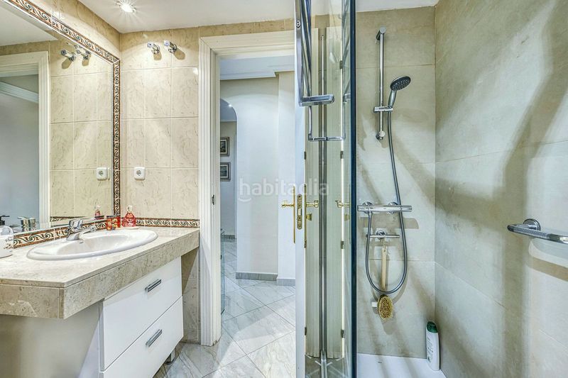 Foto 121f1b3f-fab7-4be0-8b60-9284d0db0e43. Pis amb aparcament piscina a Nueva Andalucía centro Marbella