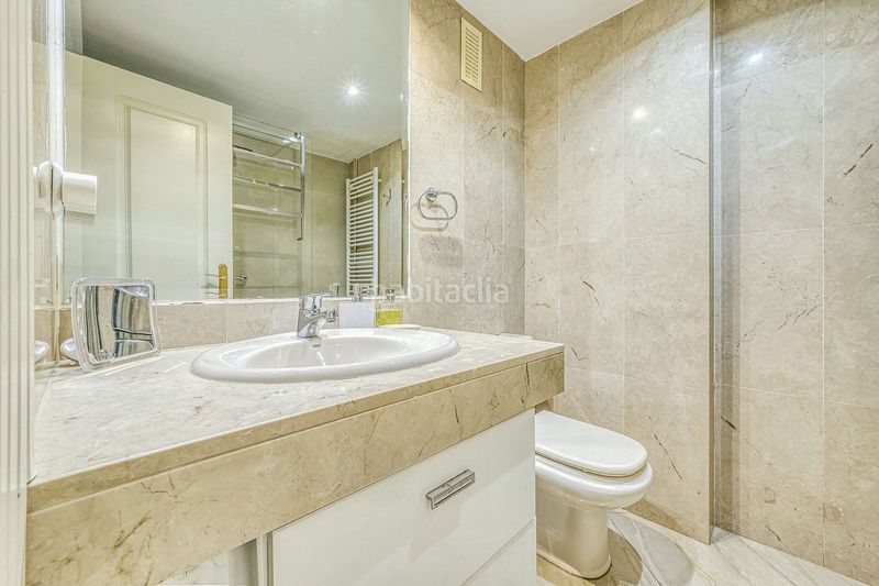 Foto 90d59185-2a25-4a36-999d-1e524ac34abc. Pis amb aparcament piscina a Nueva Andalucía centro Marbella