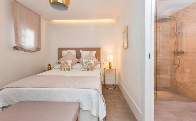 Foto 03828bd6-4550-4b44-9407-4e764c5d85a9. Piso apartamento en primera línea de playa en Puerto Banús con vistas al mar y a la concha este magnífico apartamento en primera línea en Marbella