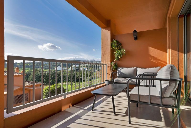 Foto 7ef277a2-43b2-4de4-8b61-45567a793b00. Pis amb aparcament piscina a Nueva Atalaya Estepona