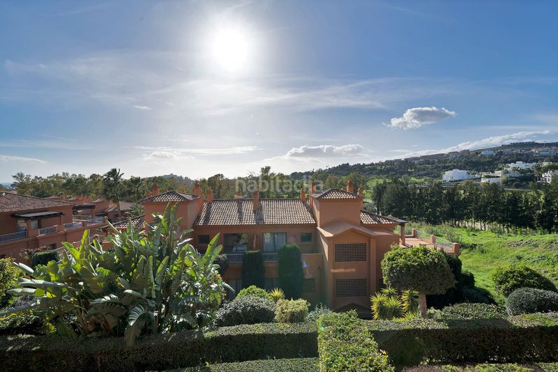 Foto ac8670b0-3495-416a-8d52-e27c692baf03. Pis amb aparcament piscina a Nueva Atalaya Estepona