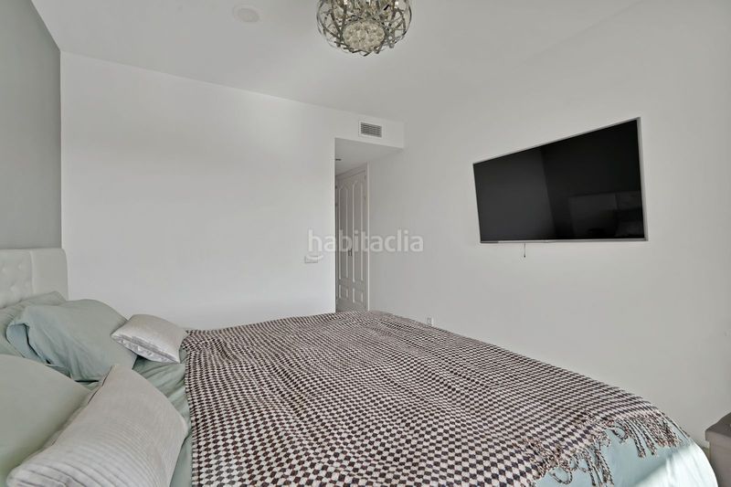 Foto d4406e5a-7765-4fd5-a4d4-22ab26e7c391. Pis amb aparcament piscina a Nueva Atalaya Estepona