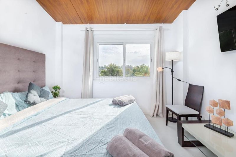 Foto 13bbe527-d97f-40bf-9b77-7193537b2582. Casa adossada amb piscina a Las Brisas Marbella