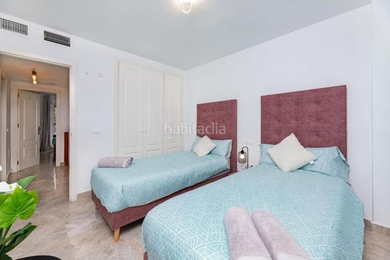 Foto 4949b061-7784-4238-8dc6-e0609432941c. Casa adossada amb piscina a Las Brisas Marbella