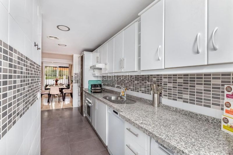 Foto 88eddc47-c8f0-4de9-87c9-1ae281a76c9c. Casa adossada amb piscina a Las Brisas Marbella