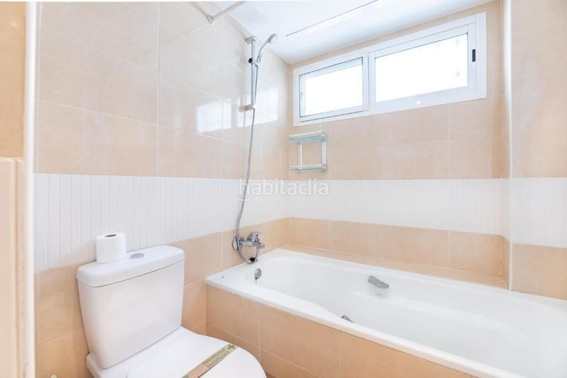 Foto 8dda6a7d-ad72-4251-acb6-a417f6238aea. Casa adossada amb piscina a Las Brisas Marbella