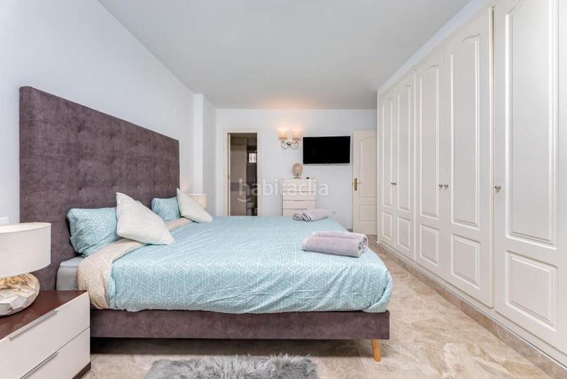 Foto 961ee938-4e6c-43bf-b6db-f1e55f8a5de1. Casa adossada amb piscina a Las Brisas Marbella