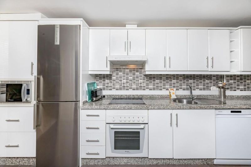 Foto 974900a9-dbd0-4c33-a3a7-199c64e6a743. Casa adossada amb piscina a Las Brisas Marbella