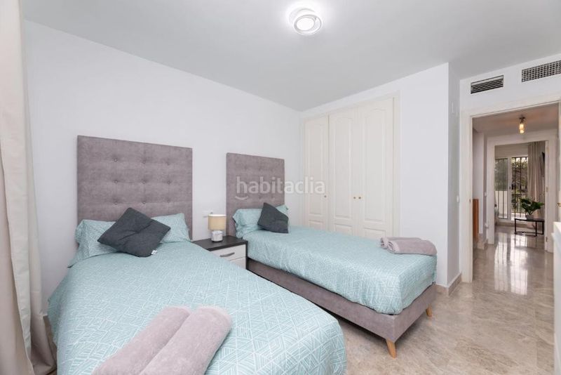 Foto ed6525c8-e3a9-4a3a-bb1a-02739e30d433. Casa adossada amb piscina a Las Brisas Marbella