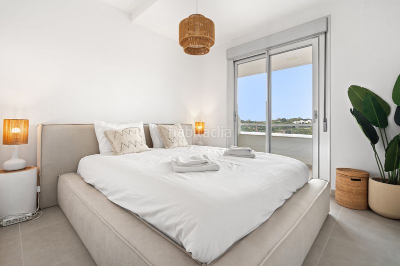 Foto 3e542573-364a-40e9-bb2e-6d5e3ace7637. Pis amb piscina a La Concha - Resina Golf Estepona