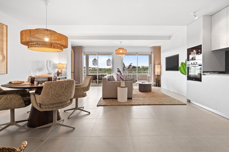 Foto 9e4783dc-0df4-4573-bb08-0afebef7cf47. Pis amb piscina a La Concha - Resina Golf Estepona