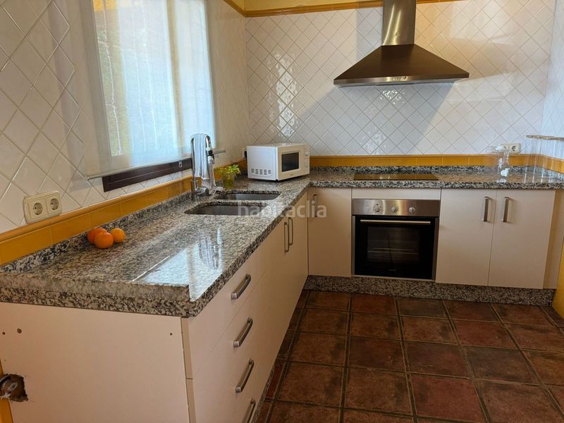 Foto 44d390a0-b9fc-491d-a89c-64453b91c132. Casa a Centro Estepona