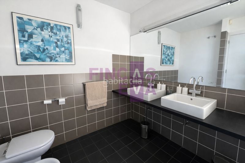 Foto ab3e2157-3a07-4244-b3aa-50e69c364090. Casa amb aparcament a Teià