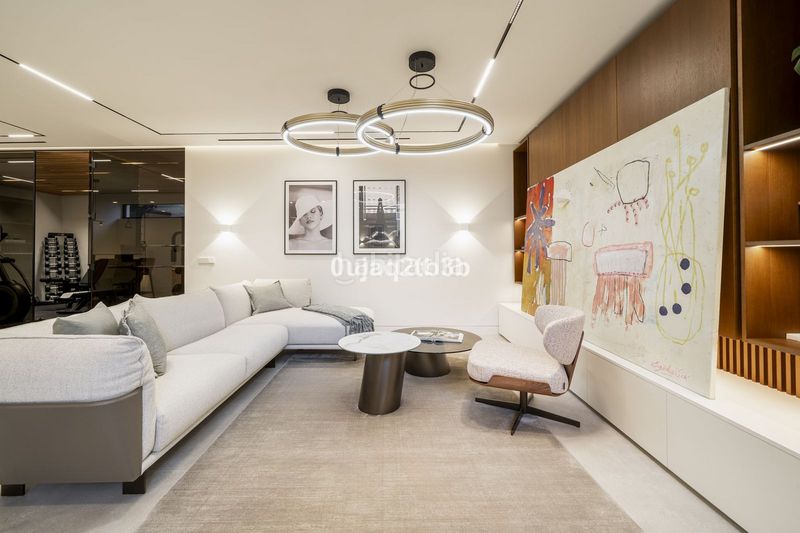 Foto 5083d296-98bf-4a6e-af52-0b767d4f7aba. Casa amb aparcament piscina a Sierra Blanca Marbella