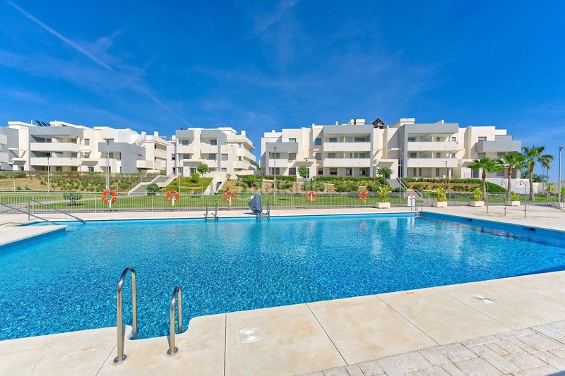 Foto 4bb1121d-1b2e-4fd4-bb1c-003628991a09. Pis amb aparcament piscina a Buenas Noches Estepona