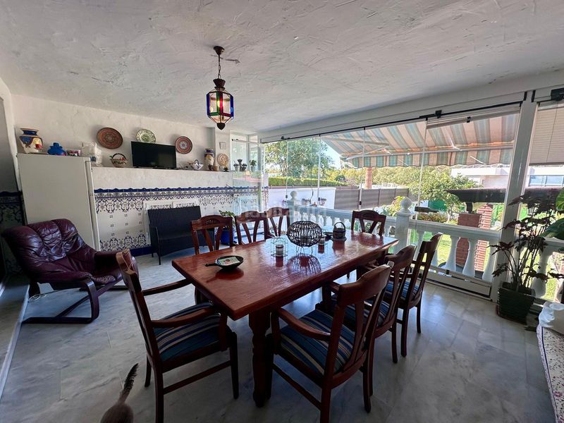 Foto 52c801a4-8666-4c77-b1d9-bab4f044fa4e. Casa adossada amb aparcament piscina a Nueva Atalaya Estepona