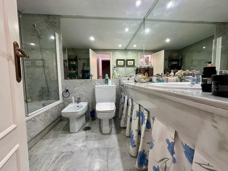 Foto 63fb1bee-b5a7-49ae-a8cd-a4e517a7896c. Casa adossada amb aparcament piscina a Nueva Atalaya Estepona