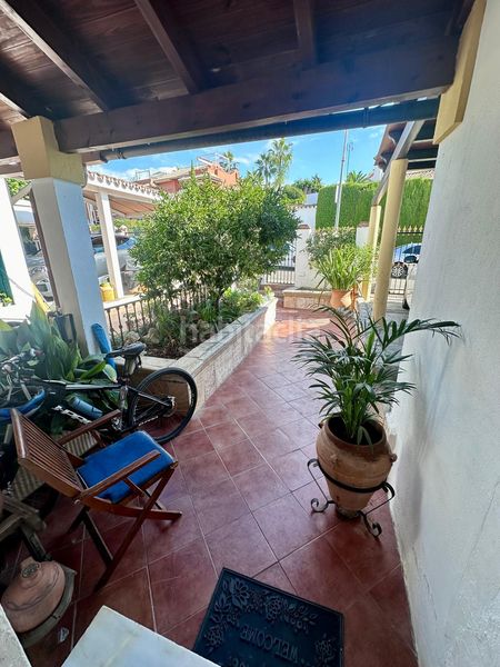 Foto 7b3cc80c-a48a-4458-bfc5-048a64972bc2. Casa adossada amb aparcament piscina a Nueva Atalaya Estepona