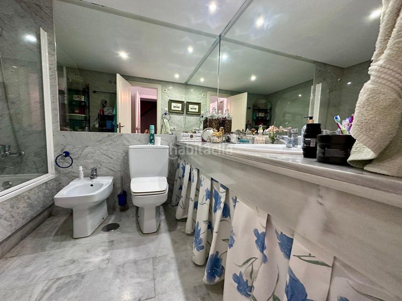 Foto b48c305d-e40a-4694-ad11-209027341e7a. Casa adossada amb aparcament piscina a Nueva Atalaya Estepona