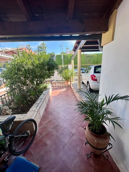 Foto ccca12ab-80f2-4cd1-8624-bff138accb1f. Casa adossada amb aparcament piscina a Nueva Atalaya Estepona