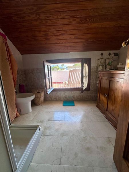 Foto d98ea7ca-6632-4d58-a8a4-6706794a4682. Casa adossada amb aparcament piscina a Nueva Atalaya Estepona