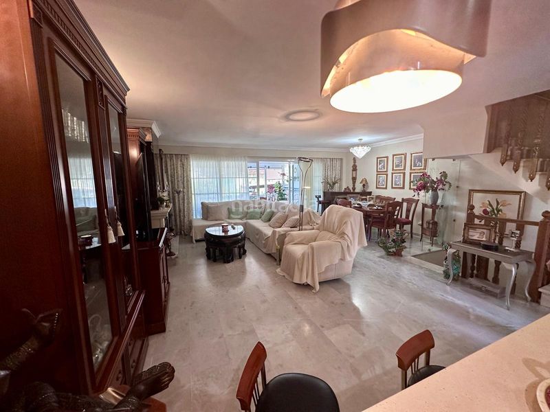 Foto ea405981-3bda-4018-a0fd-5655e2ef8af4. Casa adossada amb aparcament piscina a Nueva Atalaya Estepona