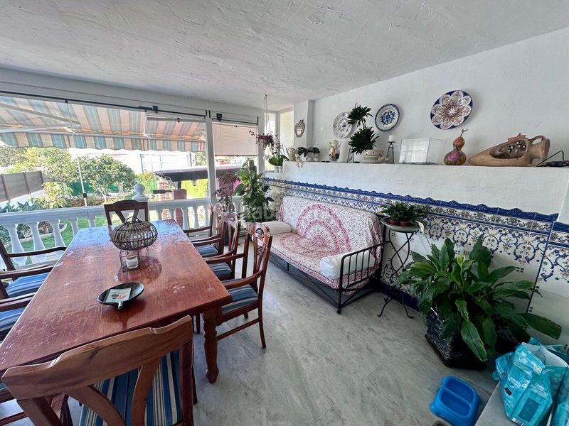 Foto ff7b9c7a-b007-45cd-a8a2-bd03865bebd1. Casa adossada amb aparcament piscina a Nueva Atalaya Estepona