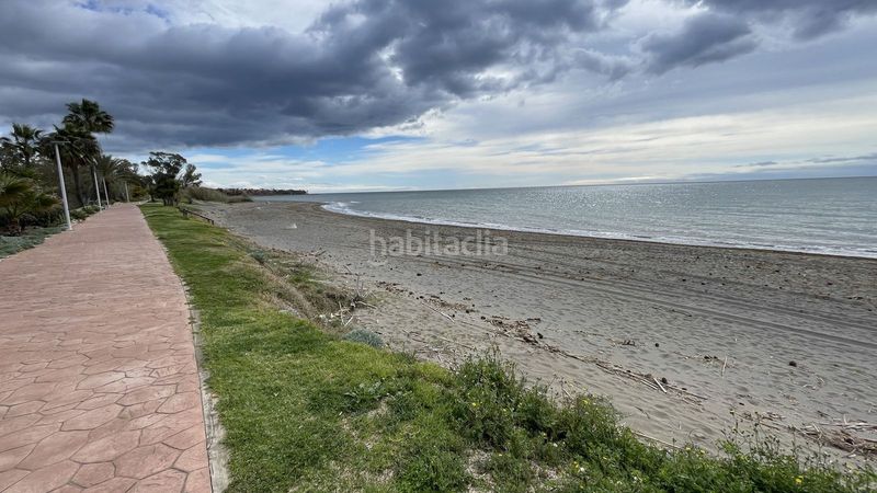 Foto c57ee880-87f0-48a6-9b4f-5ce333fe1a3c. Pis amb aparcament piscina a El Velerín Estepona