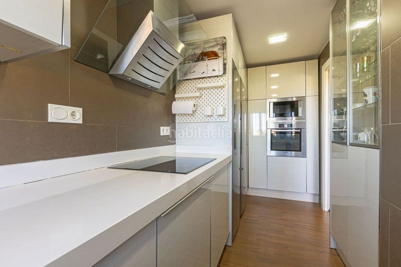 Foto 5ab9eb21-decc-43fc-b75f-a7753a03a37a. Casa adossada amb aparcament piscina a la cala Mijas Mijas