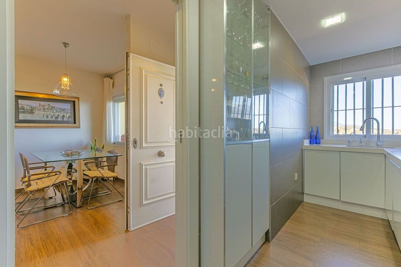 Foto e3be0390-8aa5-42fe-af47-b7f7749ac7ac. Casa adossada amb aparcament piscina a la cala Mijas Mijas
