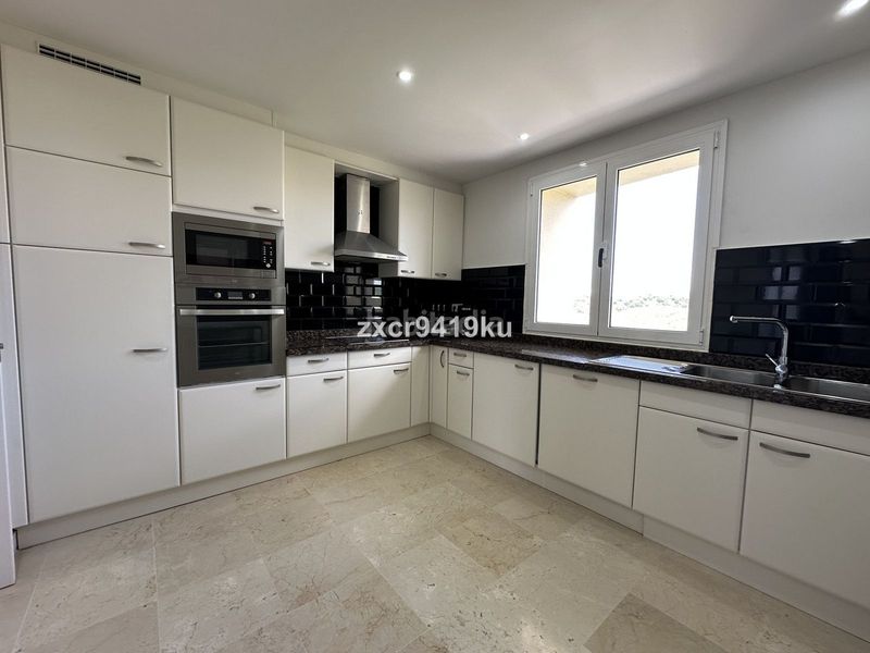 Foto 4bd8ee58-6b9a-4df7-a1b9-01196b3b24bd. Pis amb aparcament piscina a Riviera del Sol Mijas